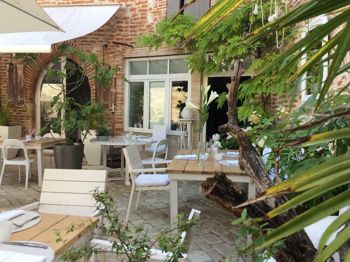 La Maison Sur La Place Penne-dʼAgenais エクステリア 写真