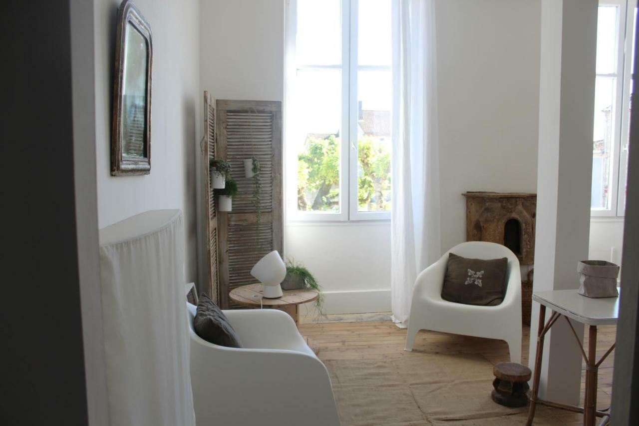 La Maison Sur La Place Penne-dʼAgenais エクステリア 写真