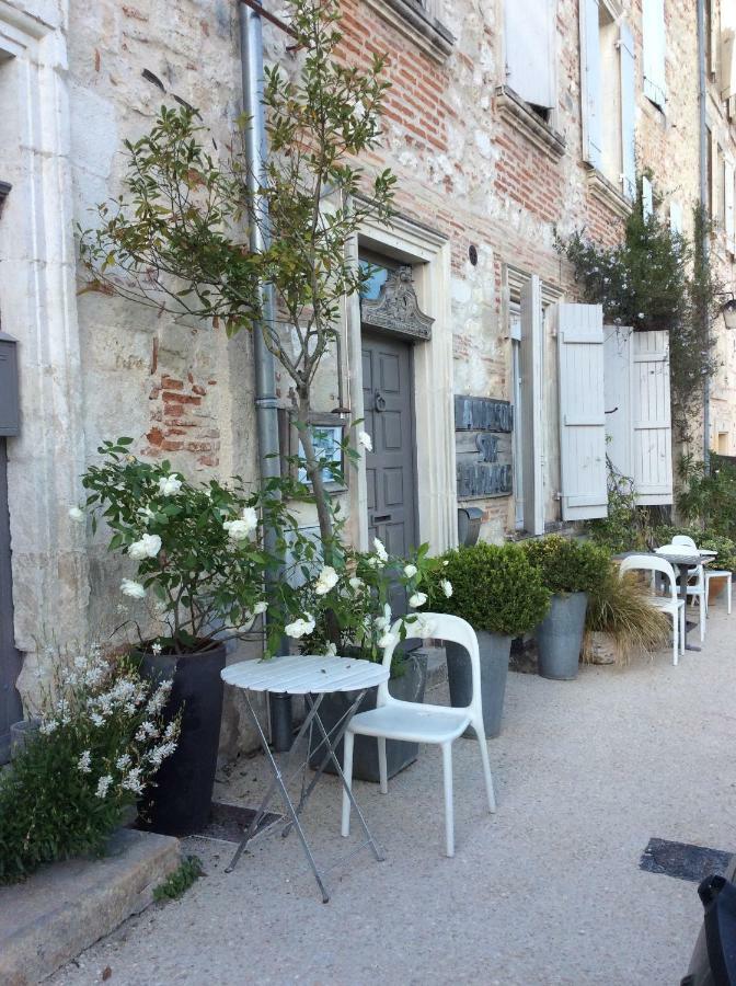 La Maison Sur La Place Penne-dʼAgenais エクステリア 写真